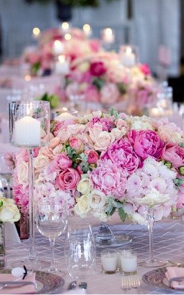 deco-table-rose-blanche-rose-fuschia.jpg